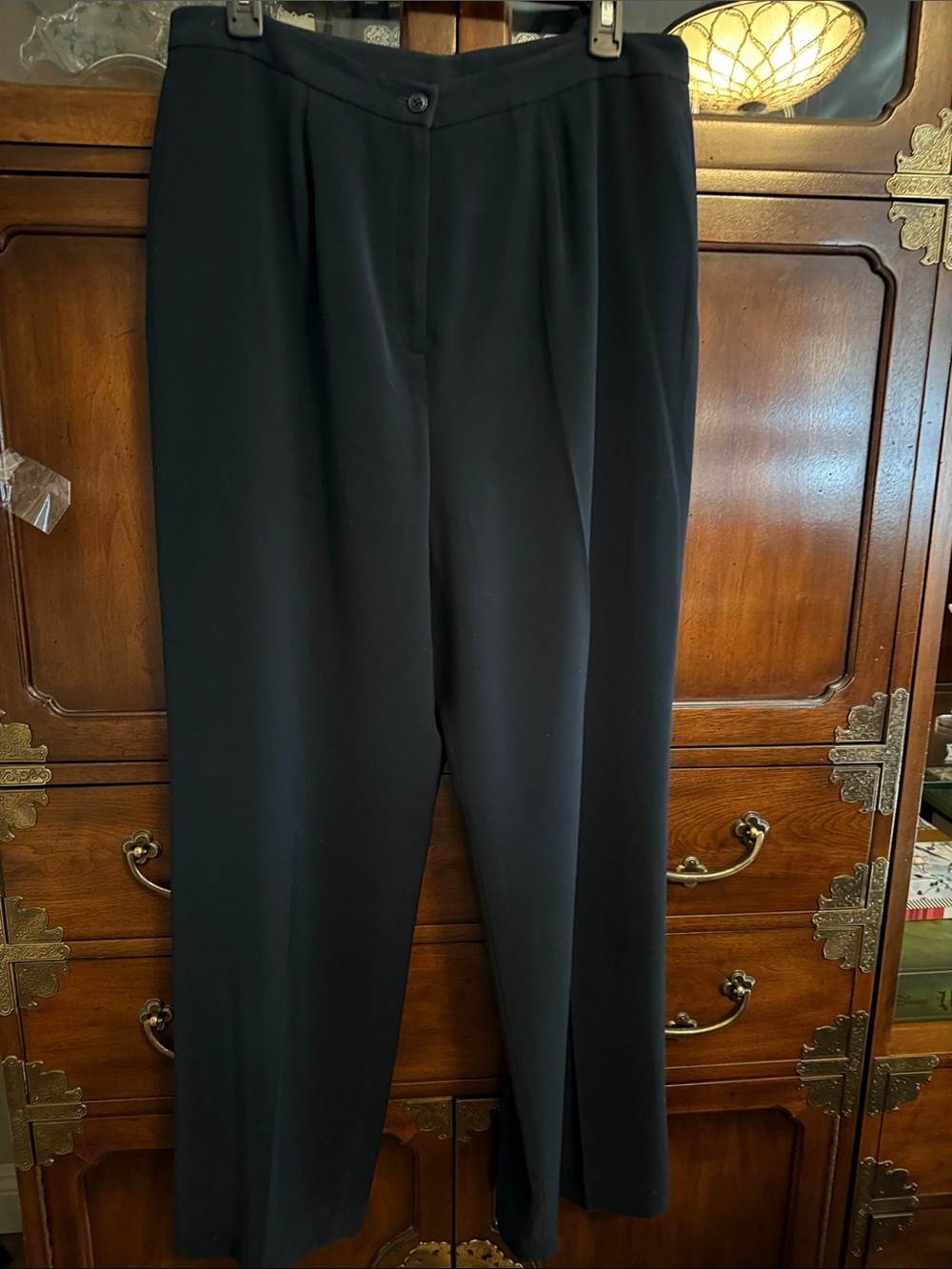 Kasper Black Wide-Leg Trousers